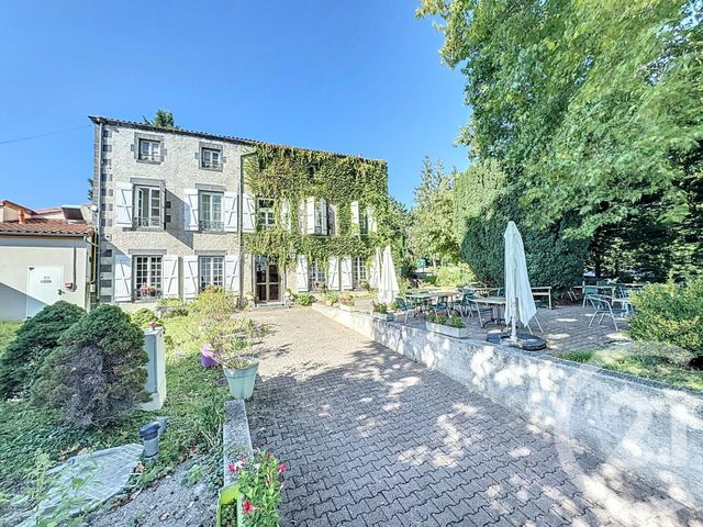 maison à vendre - 17 pièces - 879.59 m2 - PERIGNAT LES SARLIEVE - 63 - AUVERGNE - Century 21 Gervillié Immobilier