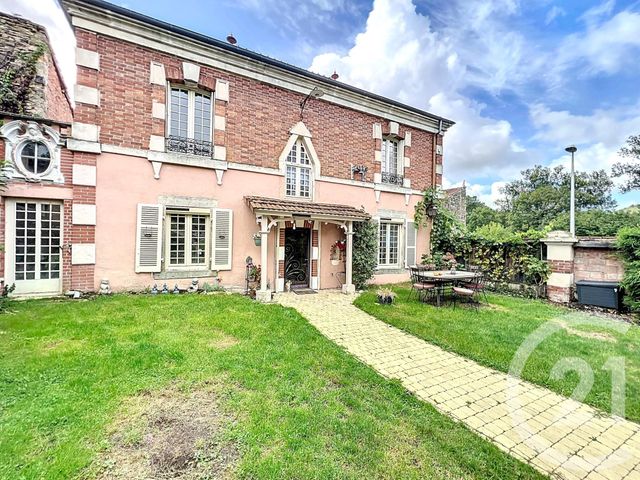 maison à vendre - 6 pièces - 161.17 m2 - BILLOM - 63 - AUVERGNE - Century 21 Gervillié Immobilier